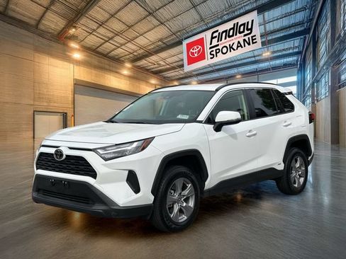 Used 2025 Toyota RAV4 XLE AWD/4WD image 1