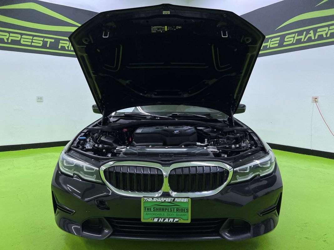 Used 2022 BMW 330i Sedan w/ Driving Assistance Package RWD image 4