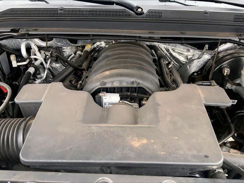 Used 2018 Chevrolet Tahoe LT AWD/4WD image 32