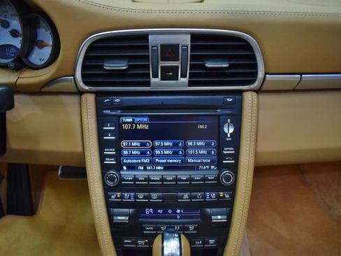 Used 2009 Porsche 911 Carrera 4S image 17