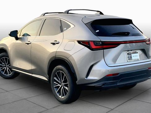 Used 2025 Lexus NX 250 FWD w/ Accessory Package (2T) image 11