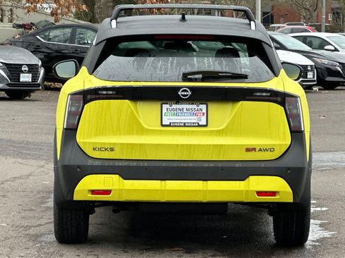 New 2026 Nissan Kicks SR image 7