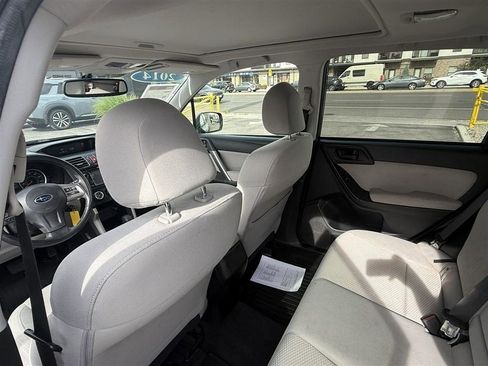 Used 2014 Subaru Forester 2.5i Premium AWD/4WD image 16