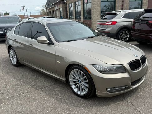 Used 2011 BMW 335d Sedan RWD image 3