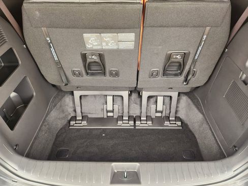 New 2026 Kia Carnival EX FWD image 24