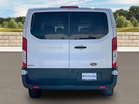 Used 2016 Ford Transit 150 XL image 4