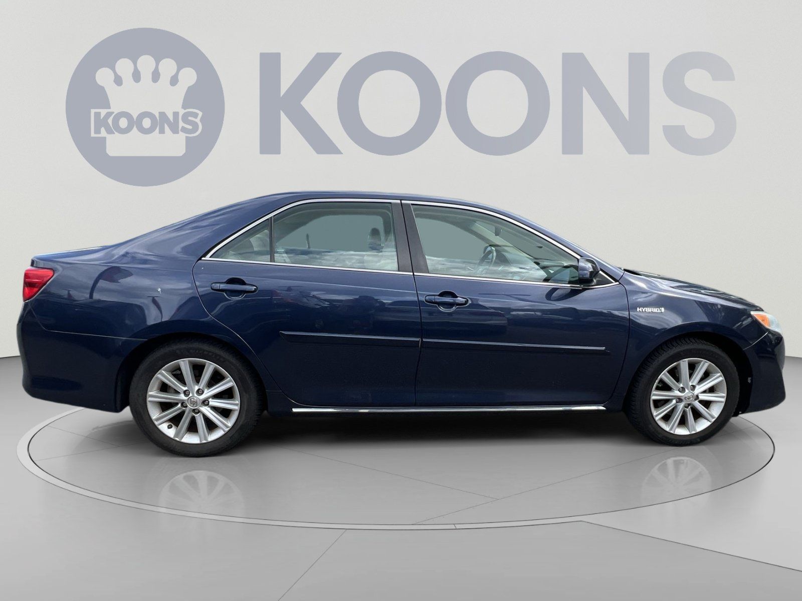 Used 2014 Toyota Camry XLE w/ Leather Package FWD image 4
