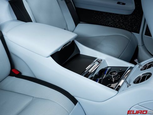 Used 2025 Rolls-Royce Spectre AWD/4WD image 45