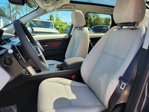 New 2025 Land Rover Discovery Sport S image 8