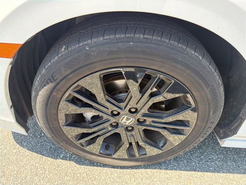 Used 2025 Honda Odyssey Sport-L image 11