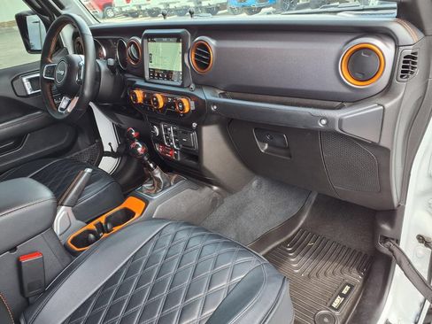 Used 2022 Jeep Gladiator Mojave w/ LED Lighting Group AWD/4WD image 12