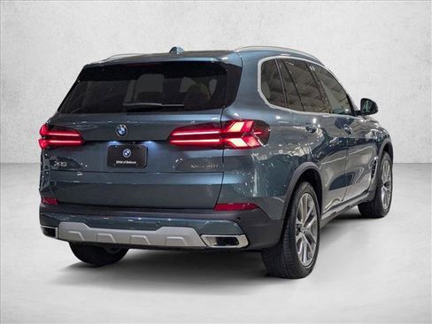 New 2026 BMW X5 xDrive40i w/ Premium Package image 2