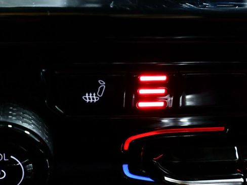 Used 2024 Jeep Grand Cherokee L Laredo w/ Luxury Tech Group I image 5