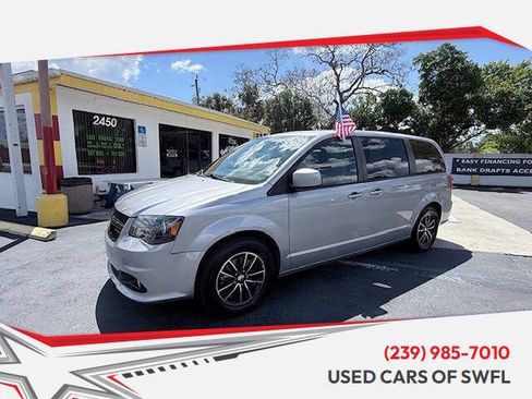 Used 2018 Dodge Grand Caravan SE image 1