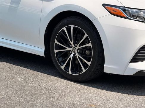 Used 2020 Toyota Camry SE FWD image 24