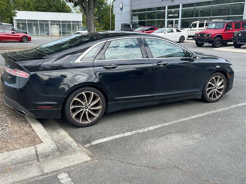 Used 2018 Lincoln MKZ Premiere w/ Magnetic Appearance Package FWD image 3