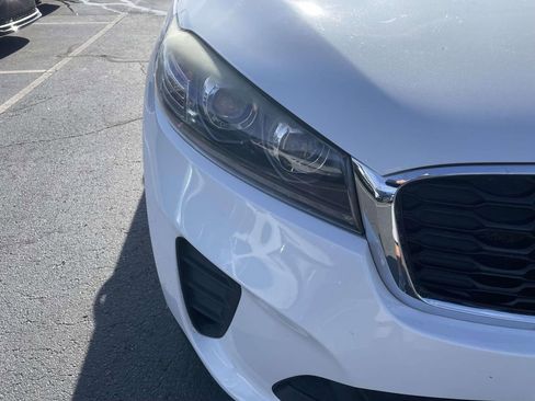 Used 2019 Kia Sorento LX w/ LX V6 Convenience Package image 16