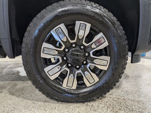 Used 2025 GMC Sierra 3500 Denali w/ Denali Reserve Package image 15