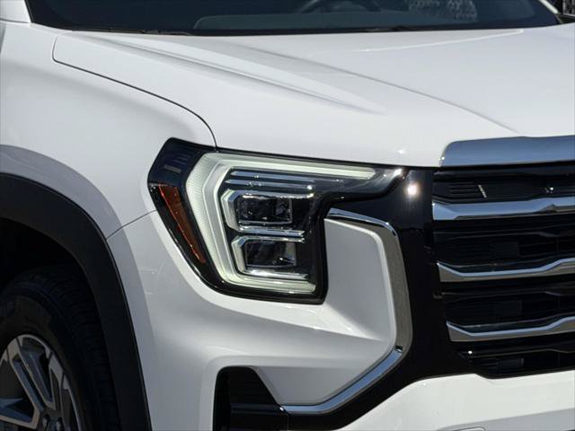 Used 2025 GMC Terrain Elevation AWD/4WD image 12