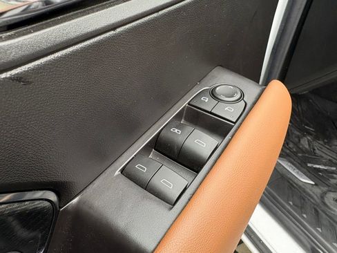 Used 2023 GMC Canyon AT4 image 15