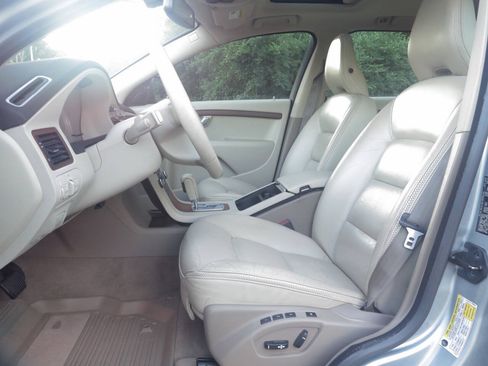 Used 2009 Volvo XC70 3.2 AWD/4WD image 12