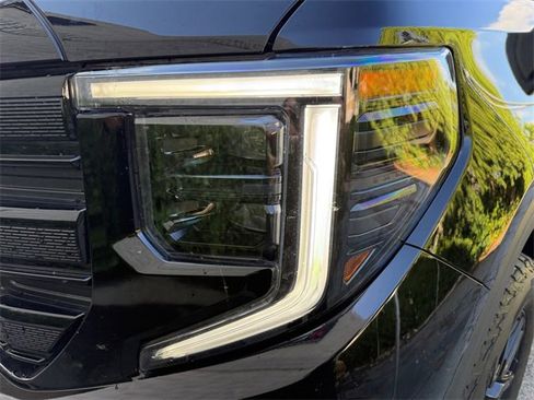 Used 2024 GMC Sierra 1500 Elevation image 27