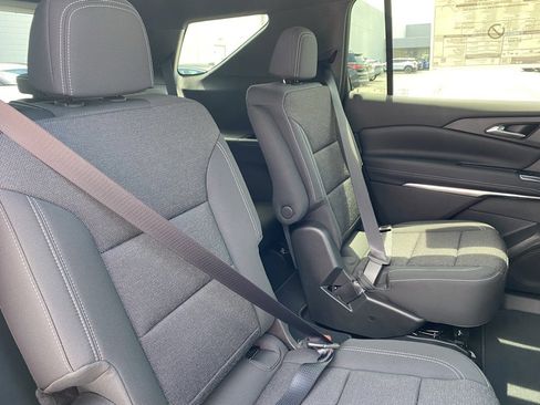 New 2025 Chevrolet Traverse LT image 26