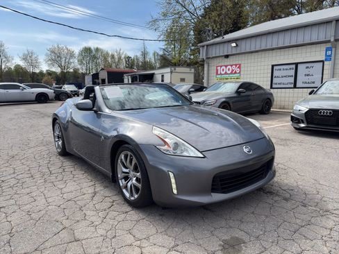 Used 2013 Nissan 370Z Roadster image 15