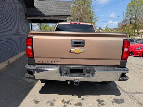 Used 2017 Chevrolet Silverado 1500 LT w/ Trailering Package image 5