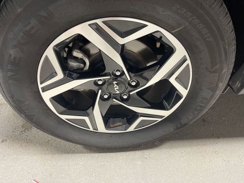 Used 2024 Kia Sportage LX image 38