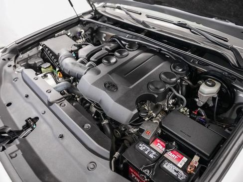 Used 2019 Toyota 4Runner SR5 RWD image 46