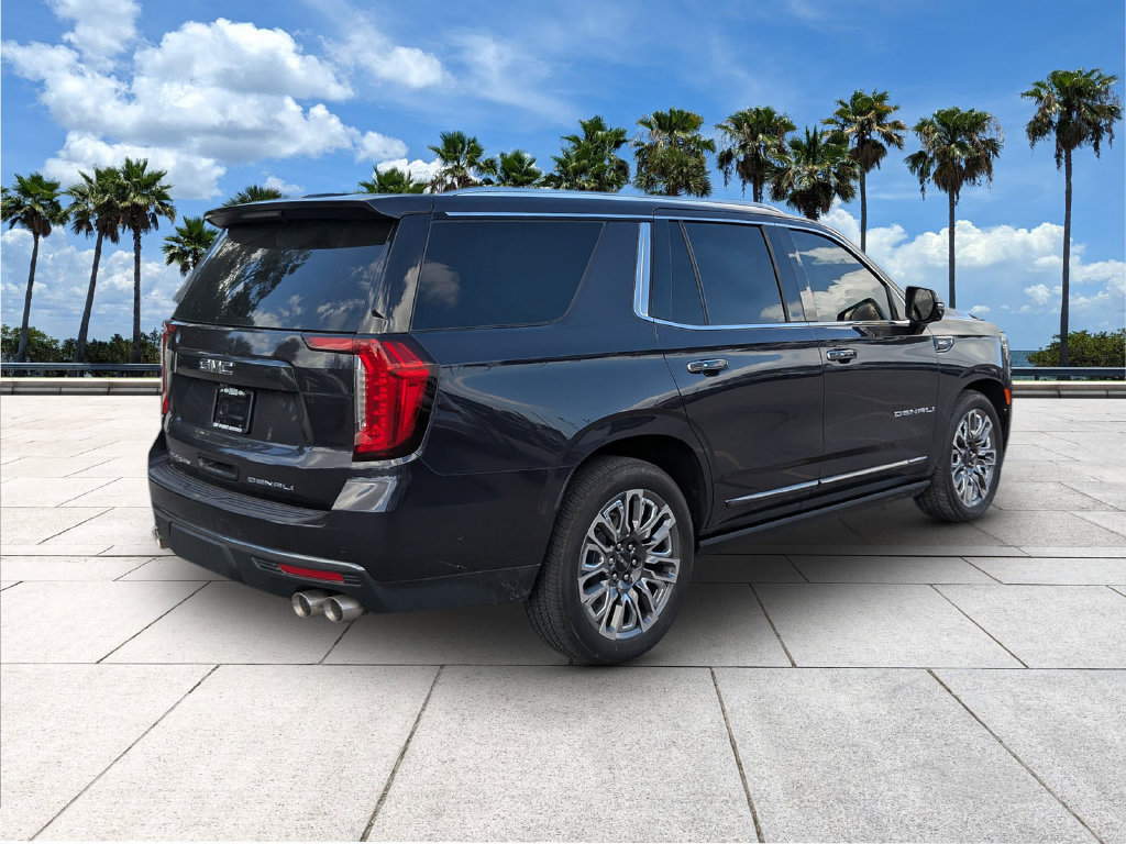 Used 2024 GMC Yukon Denali Ultimate AWD/4WD image 7