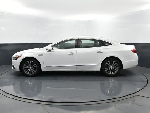 Used 2017 Buick LaCrosse Essence image 8