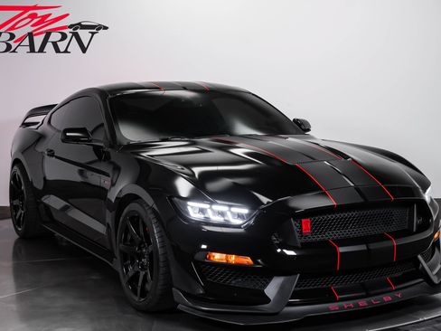Used 2017 Ford Mustang Shelby GT350R w/ GT350R Equipment Group 920A RWD image 7