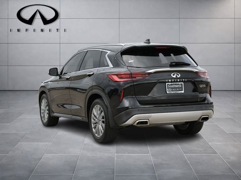 Used 2023 INFINITI QX50 Luxe FWD image 5