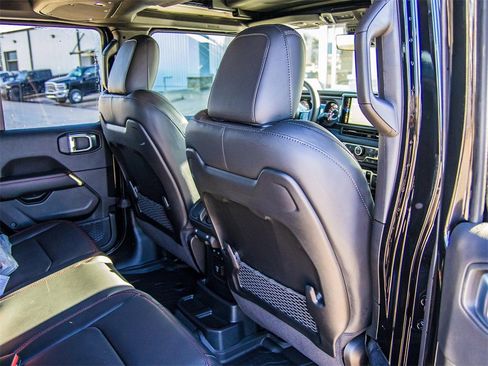 New 2026 Jeep Wrangler Unlimited Rubicon image 22