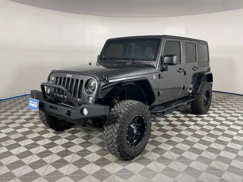 Used 2014 Jeep Wrangler Unlimited Sport w/ Max Tow Package AWD/4WD image 1