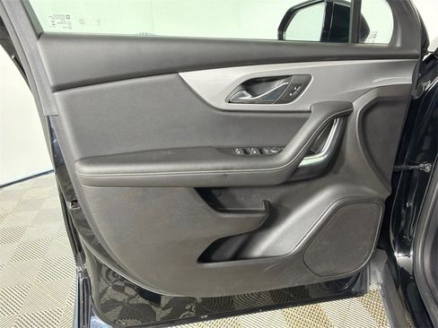 Used 2023 Chevrolet Blazer LT image 10