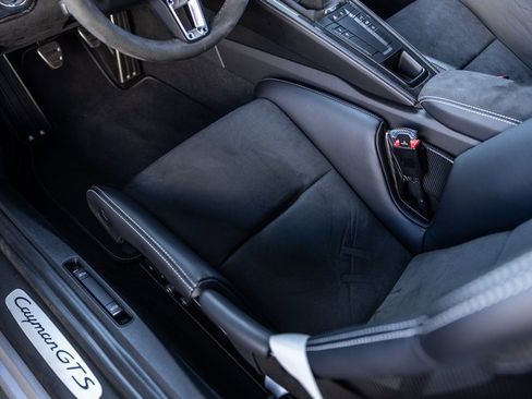 Used 2025 Porsche 718 Cayman GT4 image 43