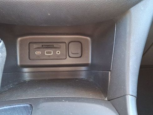 Used 2020 Chevrolet Equinox LT image 25