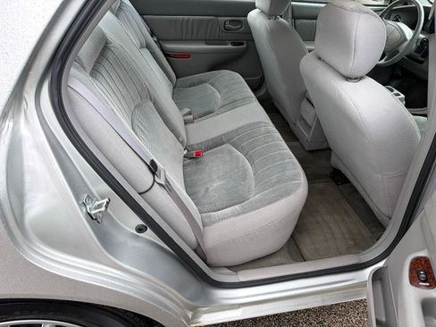 Used 2005 Buick Century Custom FWD image 10