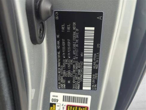 Used 2024 Toyota Sienna XLE image 3