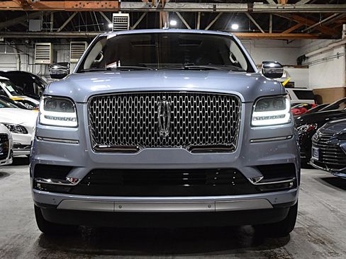 Used 2018 Lincoln Navigator Black Label w/ Cargo Package image 2