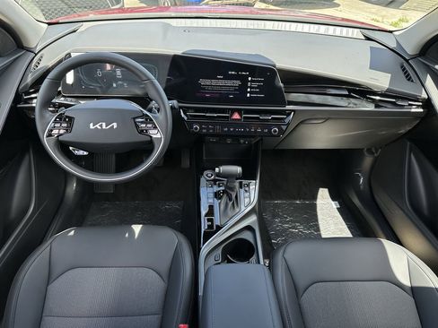 New 2026 Kia Niro EX FWD image 7