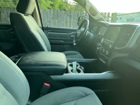 Used 2020 RAM 1500 Big Horn AWD/4WD image 5