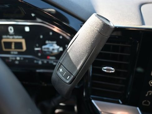 Used 2023 GMC Sierra 1500 Elevation image 34