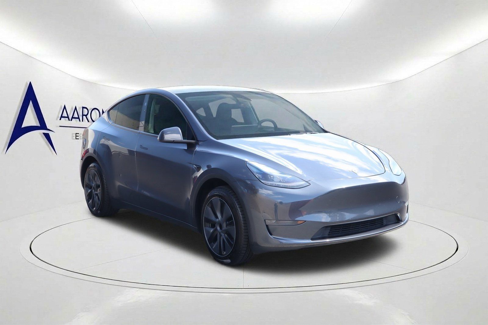 Used 2024 Tesla Model Y Long Range RWD image 3