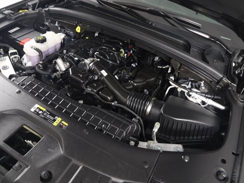 Used 2025 Jeep Grand Cherokee Laredo X w/ Luxury Tech Group I image 19