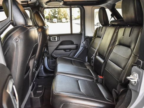 Used 2021 Jeep Wrangler Unlimited Sahara w/ Cold Weather Group image 17