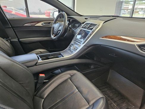 Used 2020 Lincoln MKZ Reserve w/ Monochromatic Package AWD/4WD image 12